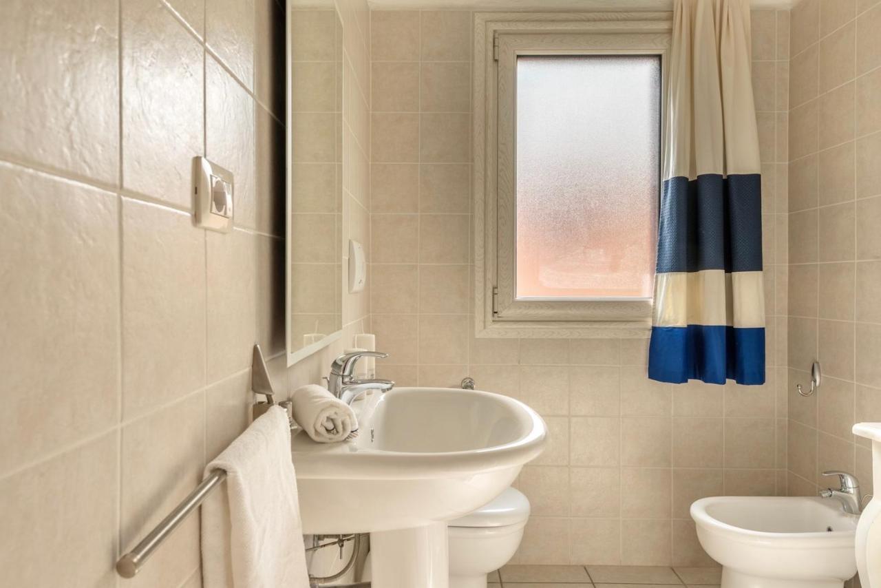 Residence A Golfo Di Marinella A 450 Mt Dal Mare Ngoại thất bức ảnh
